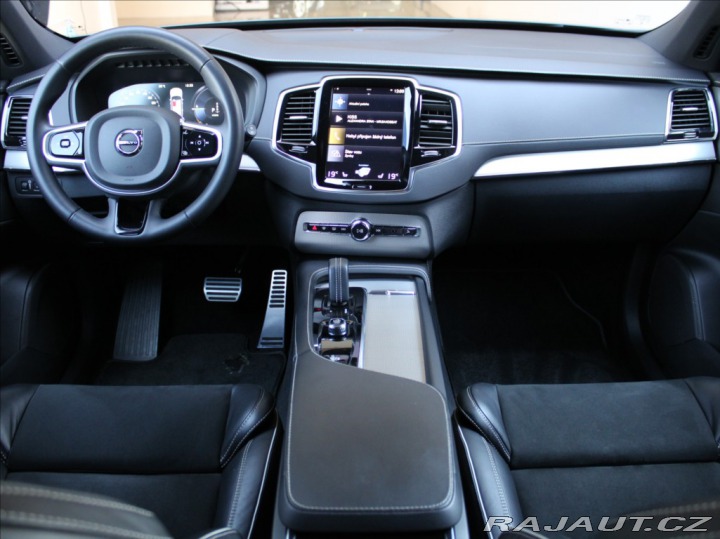 Volvo XC90 2,0 T8R 455koní 7.míst EL 2022
