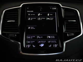 Volvo XC90 2,0 T8R 455koní 7.míst EL 2022