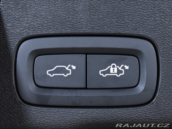 Volvo XC60 2,0 B5 AWD Plus Dark 2024