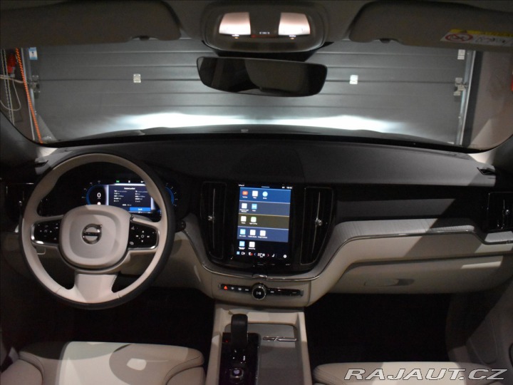 Volvo XC60 2,0 B5 AWD Plus Dark 2024