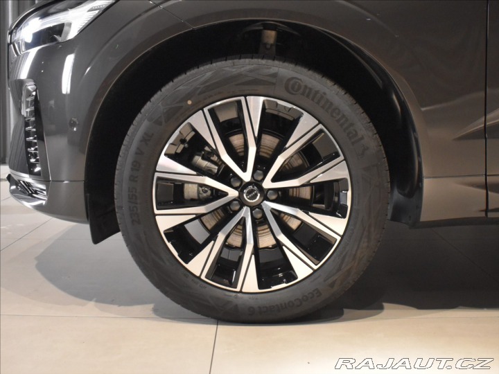 Volvo XC60 2,0 B5 AWD Plus Dark 2024