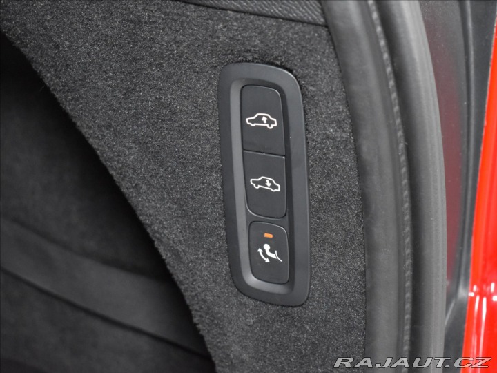 Volvo XC90 2,0 B5 AWD INS Vzduch,BLI 2019