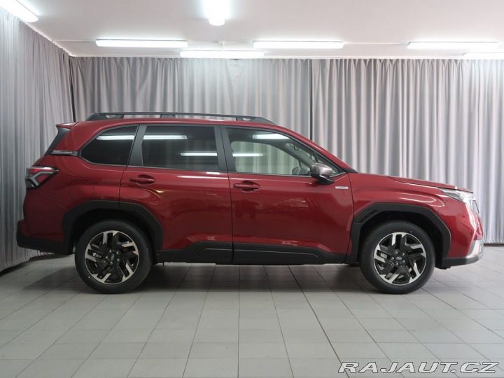 Subaru Forester COMFORT 4x4. K ODBĚRU IHN 2025