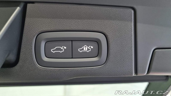Volvo XC60 B4 2.0L 197+14 HP AT8 FWD 2024
