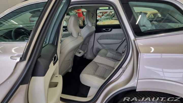 Volvo XC60 B4 2.0L 197+14 HP AT8 FWD 2024