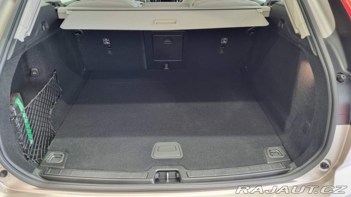 Volvo XC60 B4 2.0L 197+14 HP AT8 FWD 2024
