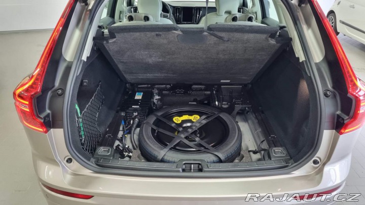 Volvo XC60 B4 2.0L 197+14 HP AT8 FWD 2024
