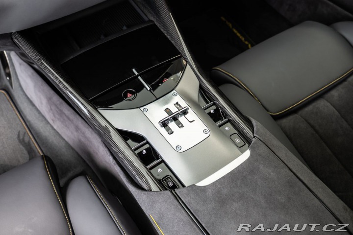 Ferrari Purosangue  1800