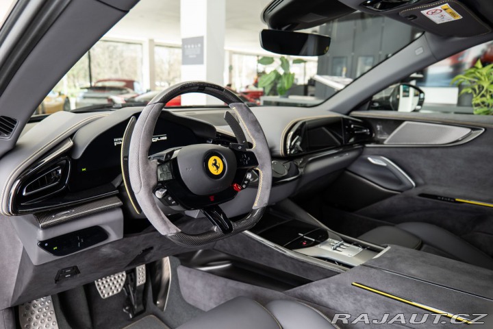 Ferrari Purosangue 2024