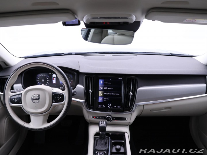 Volvo V90 2,0 D4 140kW Aut. Momentu 2017