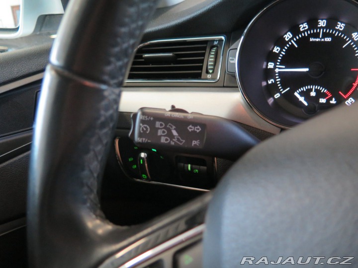 Škoda Superb 2.0TDI,klima,výhřev,parka 2014