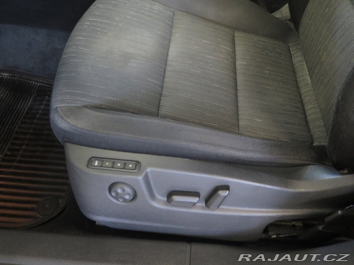 Škoda Superb 2.0TDI,klima,výhřev,parka 2014