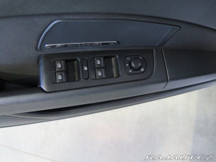 Škoda Superb 2.0TDI,klima,výhřev,parka 2014