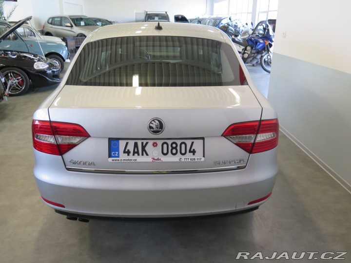 Škoda Superb 2.0TDI,klima,výhřev,parka 2014