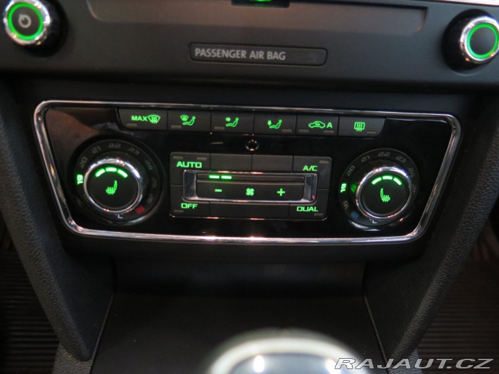 Škoda Superb 2.0TDI,klima,výhřev,parka 2014