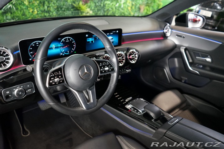 Mercedes-Benz A 180 LED MBUX Navi Kamera 2019