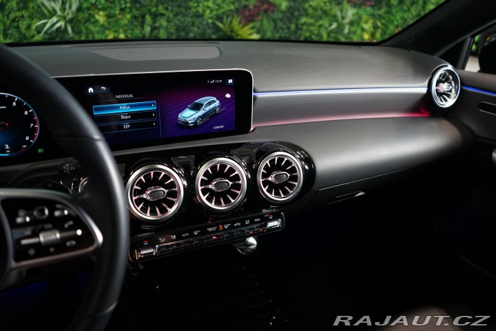 Mercedes-Benz A 180 LED MBUX Navi Kamera 2019