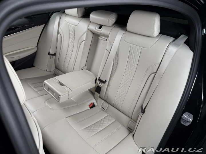 BMW 5 M550ix*HUD*H&K*360*Ke 2018