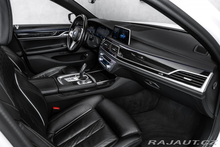 BMW 7 4.4 750i xDrive AT 1800