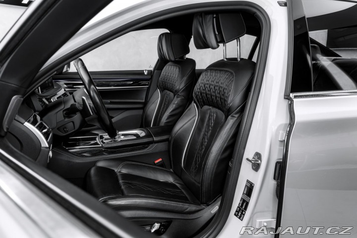 BMW 7 4.4 750i xDrive AT 1800