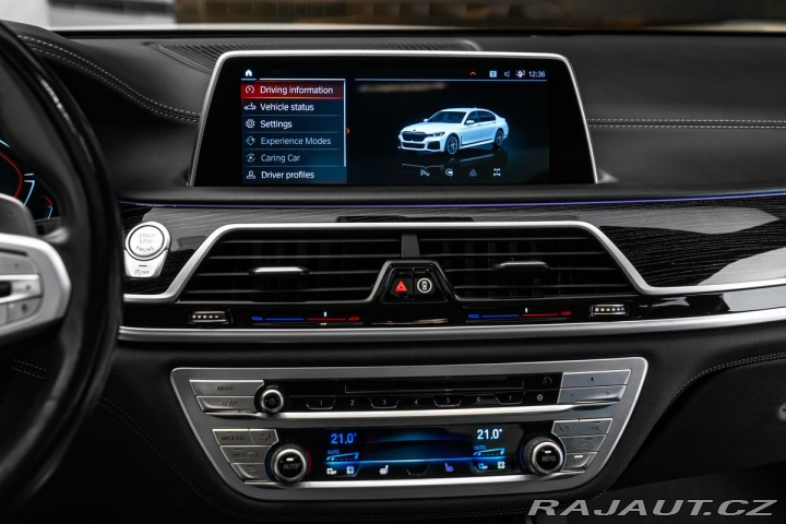 BMW 7 4.4 750i xDrive AT 1800