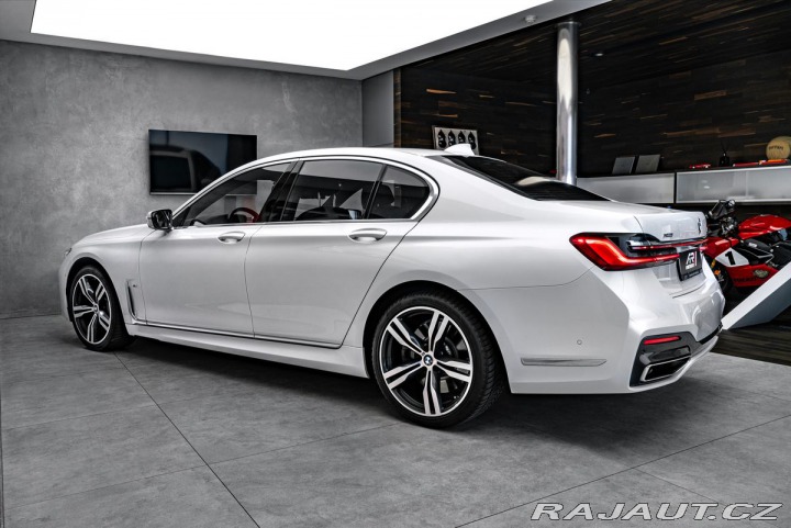 BMW 7 4.4 750i xDrive AT 2021