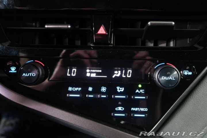 Toyota Camry 2.5Hybrid,CZ,1Maj,Executi 2024