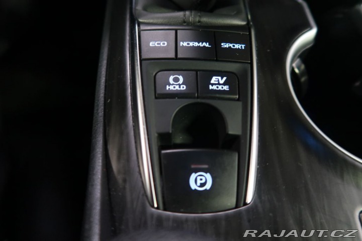 Toyota Camry 2.5Hybrid,CZ,1Maj,Executi 2024