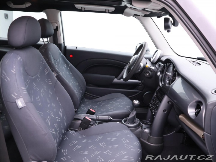 Mini One 1,6 i 66kW Klima Panorama 2006