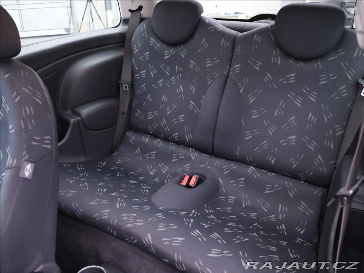 Mini One 1,6 i 66kW Klima Panorama 2006