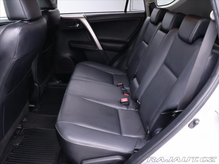 Toyota RAV4 2,2 D-4D 110kW Style 4x4 2013
