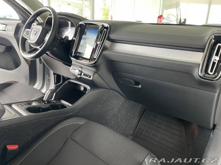 Volvo XC40 D4*AWD*140kW*LED*Nav*Kame 2020