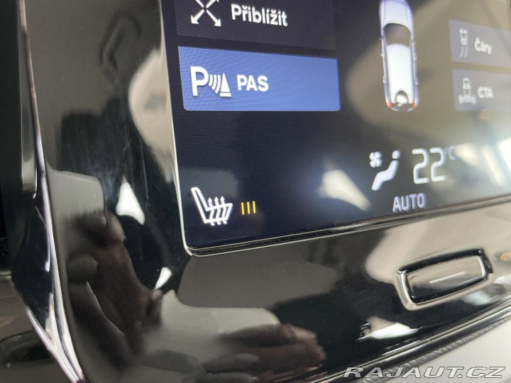 Volvo XC40 D4*AWD*140kW*LED*Nav*Kame 2020