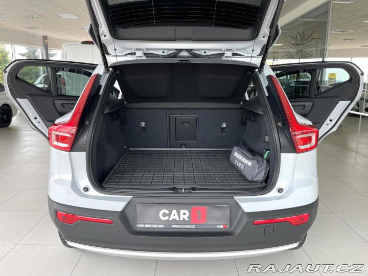 Volvo XC40 D4*AWD*140kW*LED*Nav*Kame 2020