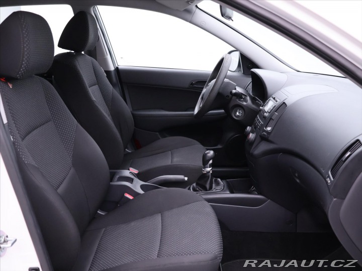 Hyundai i30 1,6 CRDi 66kW Trikolor Pl 2012