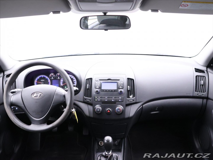 Hyundai i30 1,6 CRDi 66kW Trikolor Pl 2012