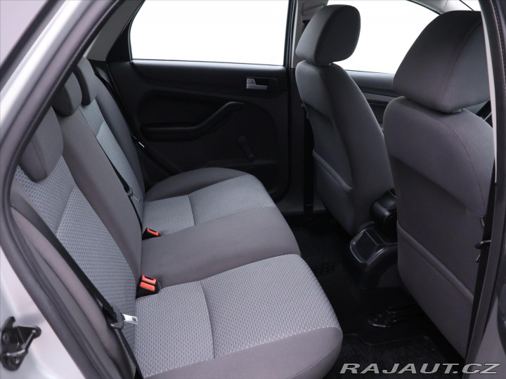Ford Focus 1,6 i 74kW CZ Klima 2007