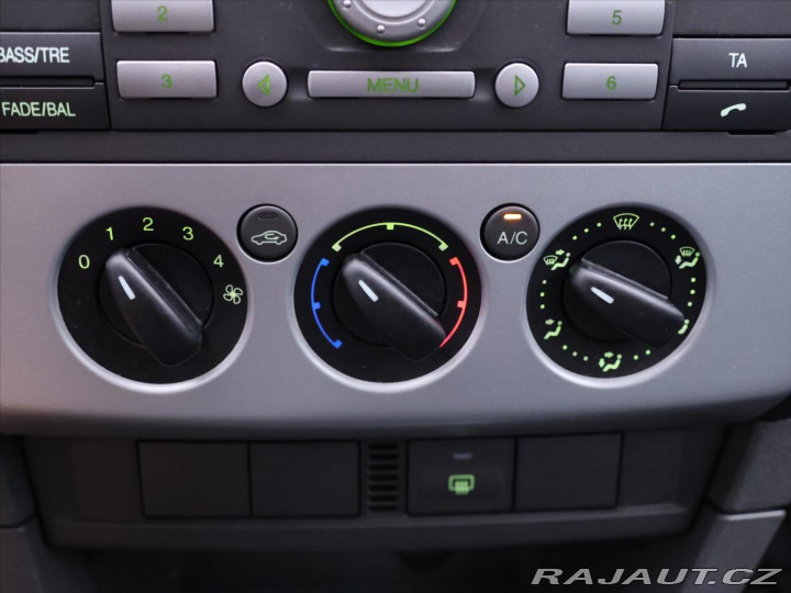 Ford Focus 1,6 i 74kW CZ Klima 2007