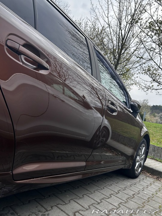 Toyota Avensis 2,0 2015