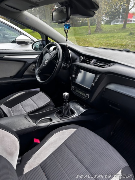 Toyota Avensis 2,0 2015