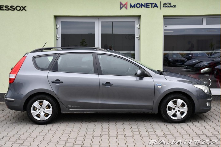 Hyundai i30 CW 1.4i 2xKOLA 2010