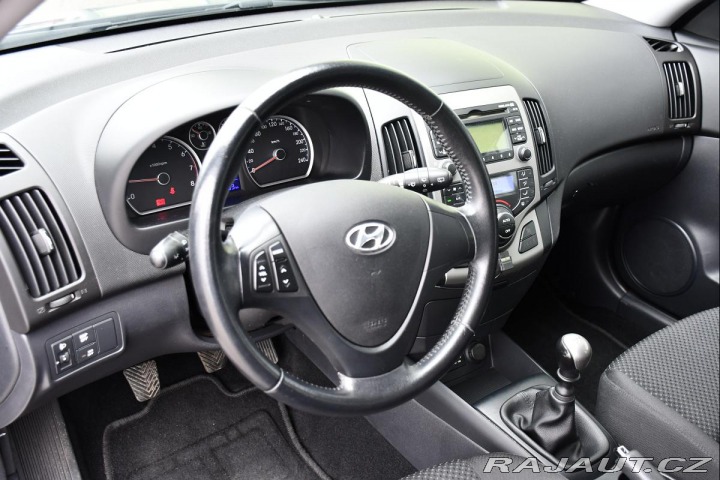 Hyundai i30 CW 1.4i 2xKOLA 2010