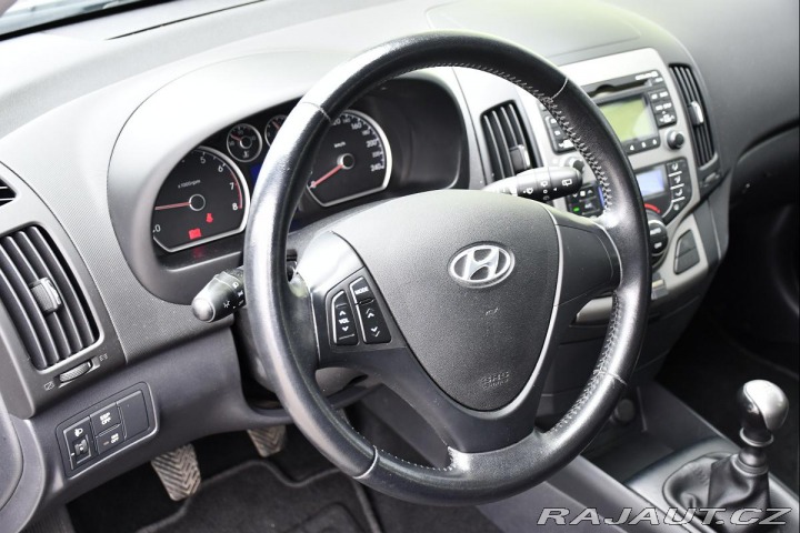 Hyundai i30 CW 1.4i 2xKOLA 2010