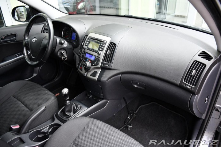 Hyundai i30 CW 1.4i 2xKOLA 2010