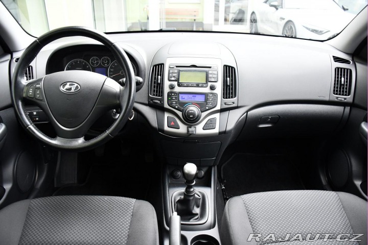 Hyundai i30 CW 1.4i 2xKOLA 2010