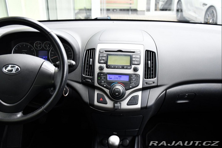 Hyundai i30 CW 1.4i 2xKOLA 2010