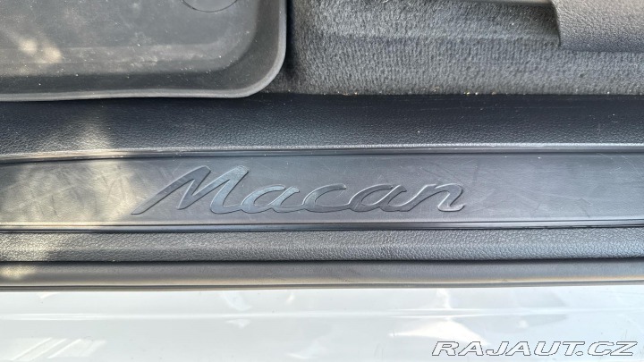 Porsche Macan 2021