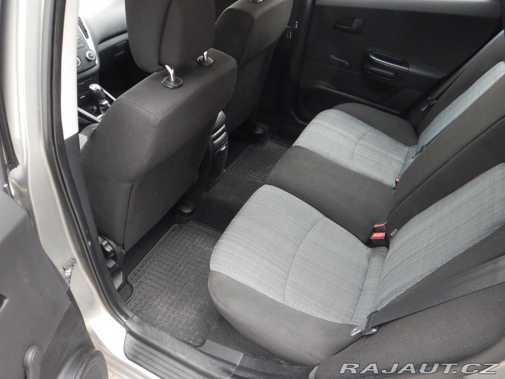Kia Ceed 1.4 16V, ČR, KLIMA 2012