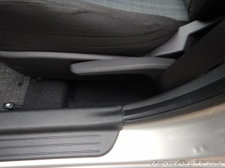 Kia Ceed 1.4 16V, ČR, KLIMA 2012