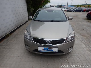 Kia Ceed 1.4 16V, ČR, KLIMA 2012